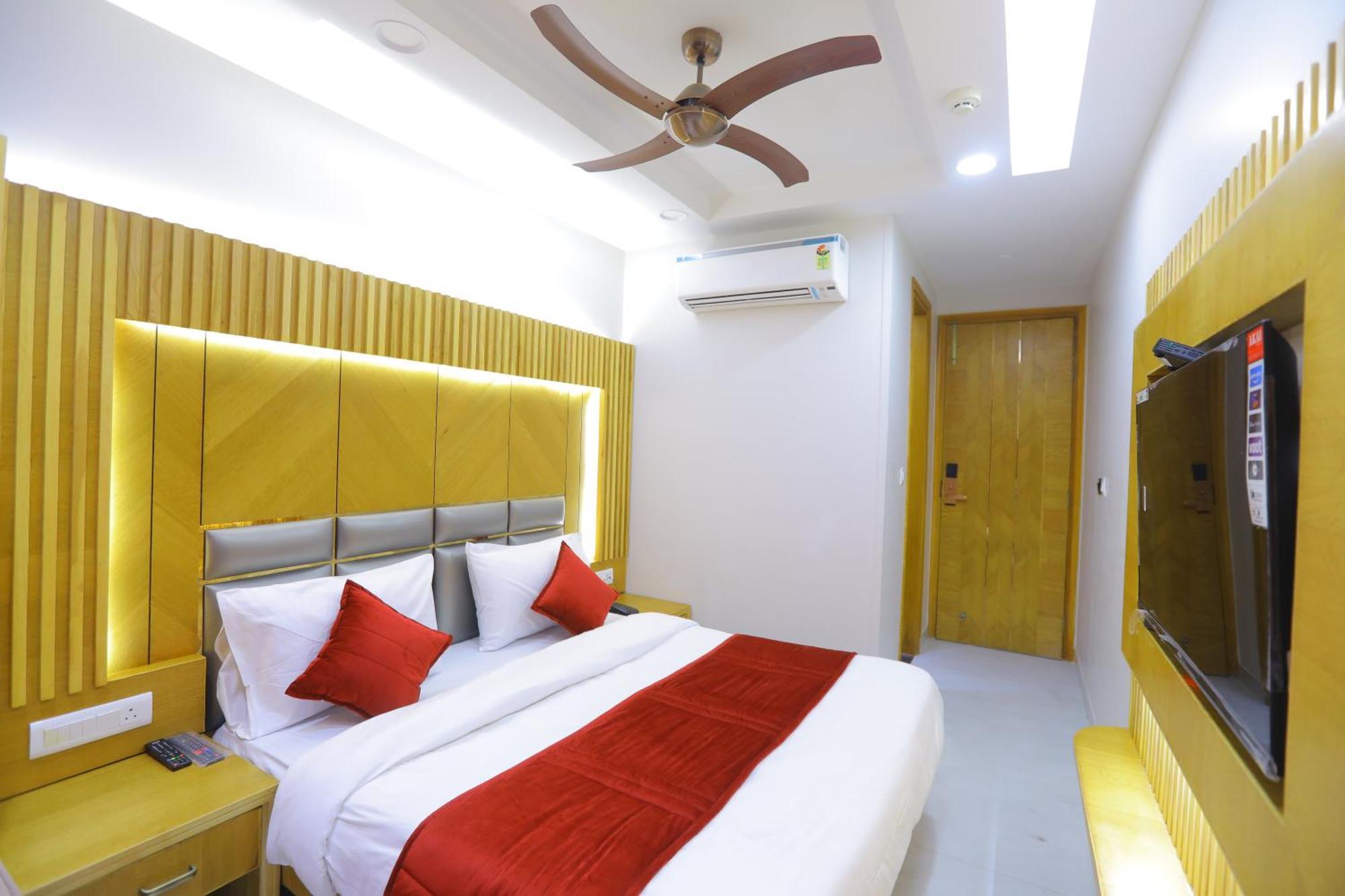 Hotel Glitz - Walk In From New Delhi Railway Station Экстерьер фото