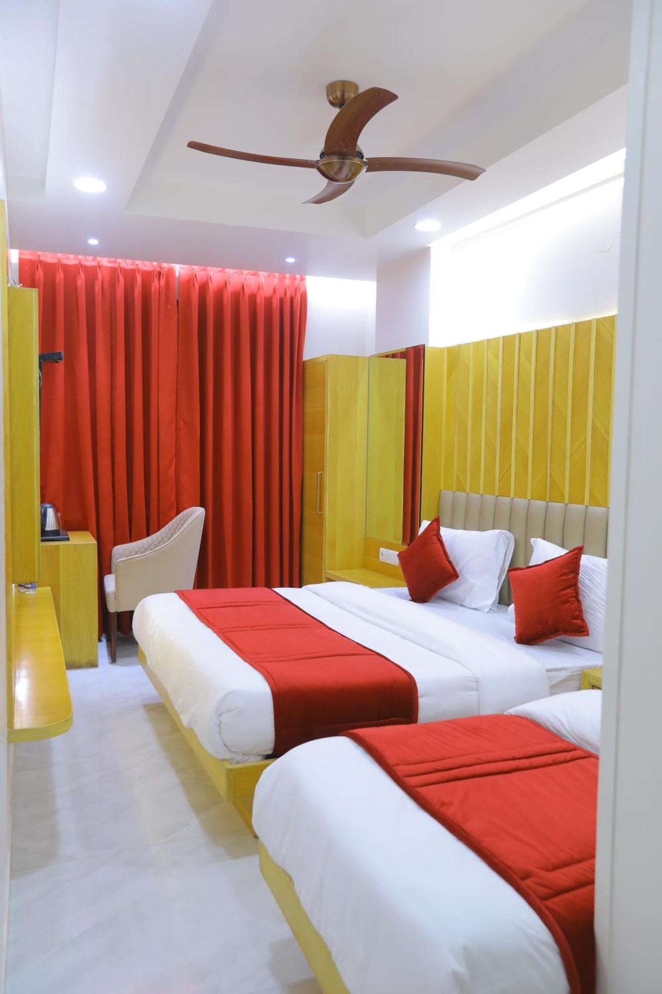 Hotel Glitz - Walk In From New Delhi Railway Station Экстерьер фото