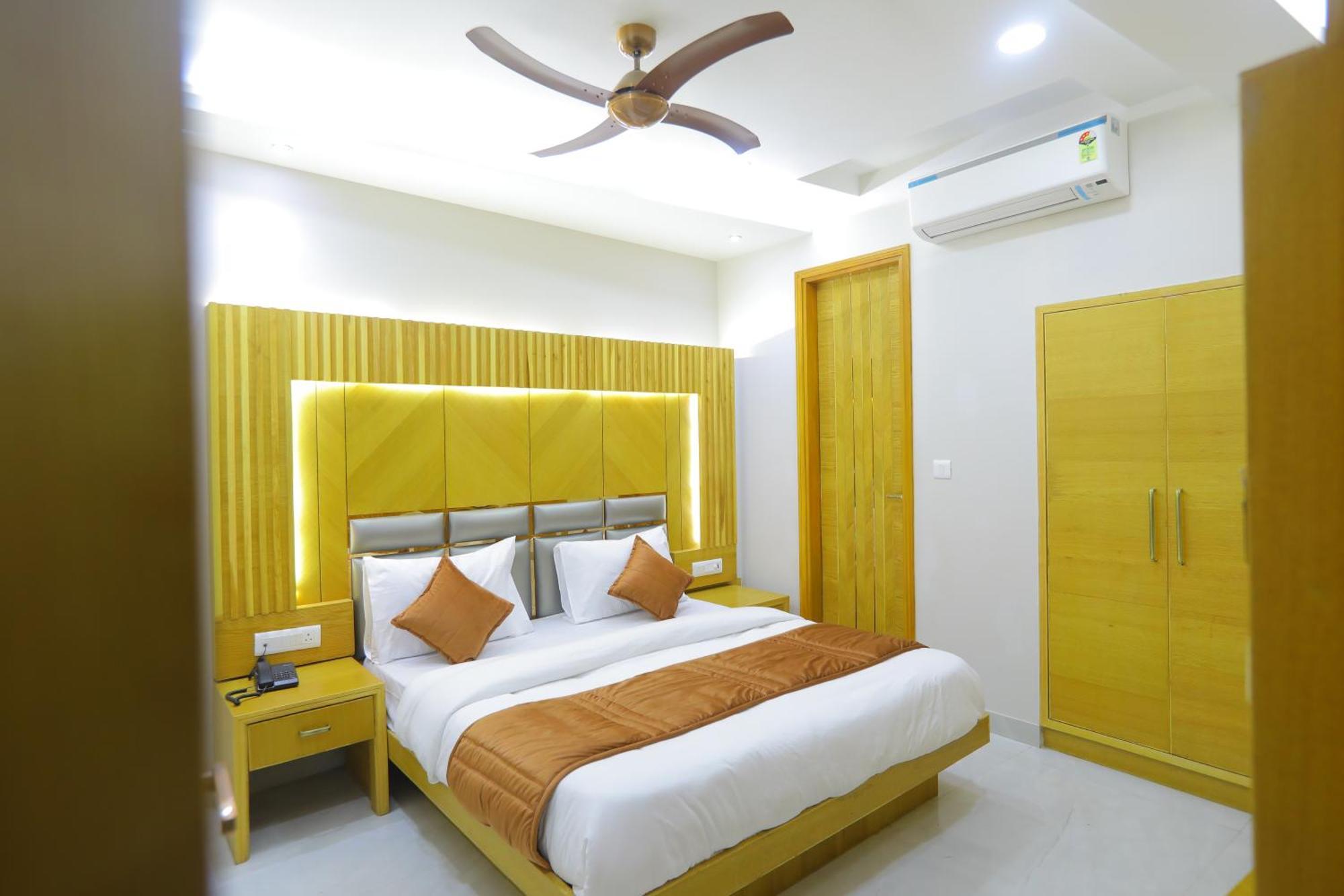 Hotel Glitz - Walk In From New Delhi Railway Station Экстерьер фото