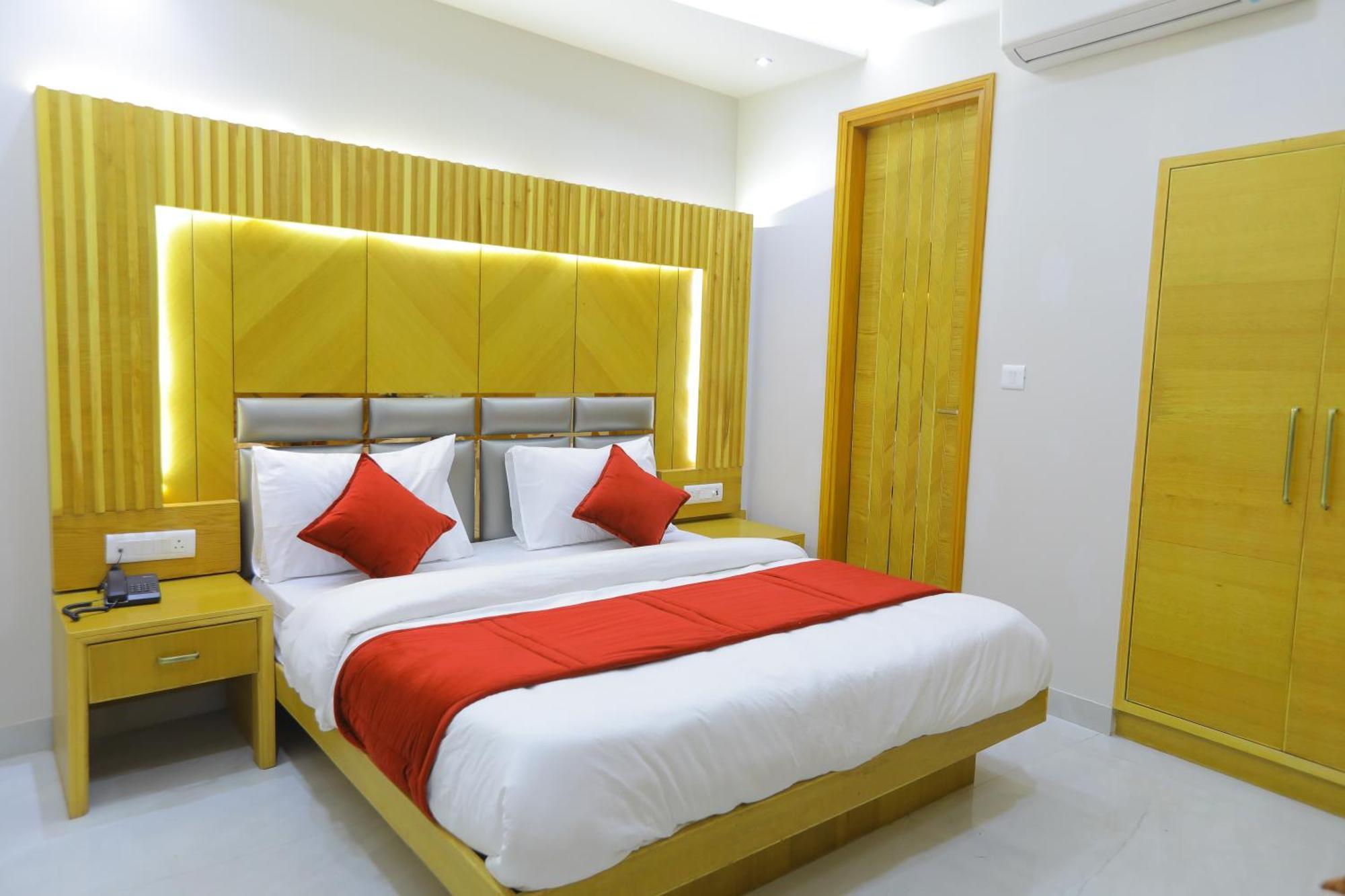 Hotel Glitz - Walk In From New Delhi Railway Station Экстерьер фото